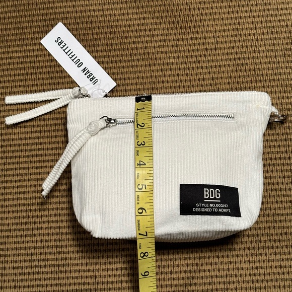 Urban Outfitters Perfect Corduroy Pouch - Picture 6 of 10